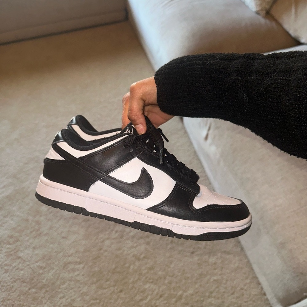 Nike Dunks Panda Women’s 7